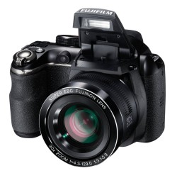 Fujifilm FinePix S4500 im Test